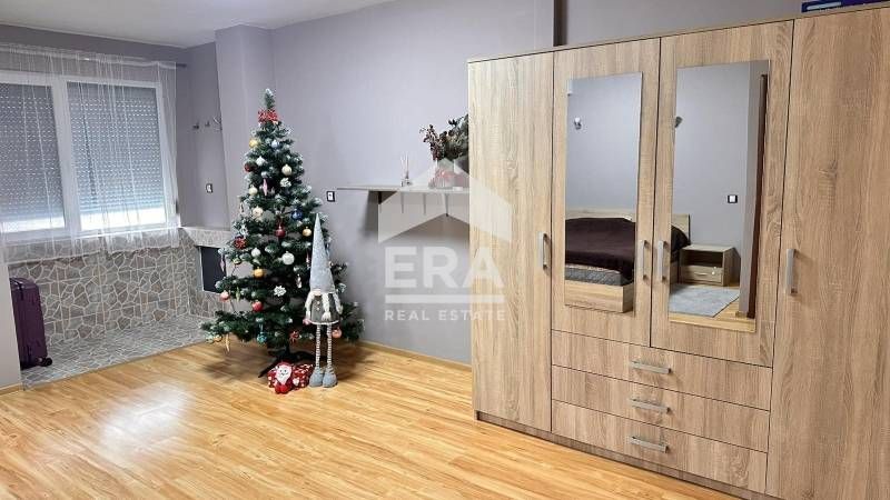 Продава се Двустаен апартамент в Силистра, Център - 61 кв.м за 711 €/кв.м - Снимка #3