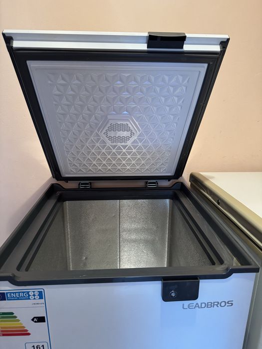 Продам морозильную камеру