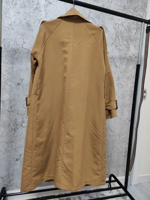 Дублёнка чёрная, новая. Тренч бежевый, б/у..