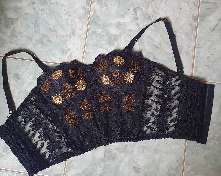 Corset deosebit cu strasuri