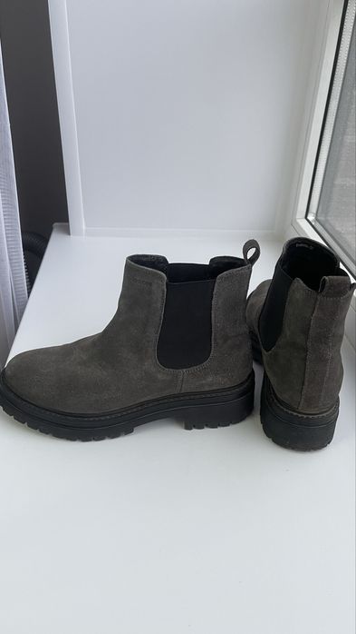 Женские ботинки челси Geox (замша)