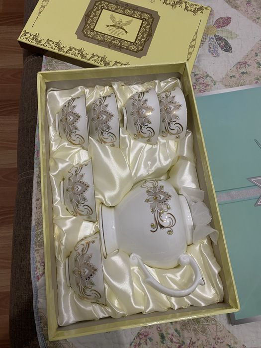Продам чайный сервиз на 6 персон
