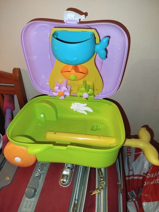 Лот играчки за млада дама