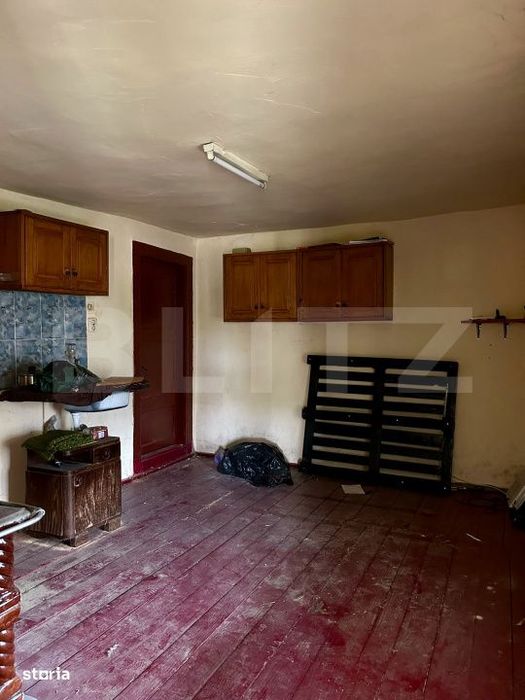 COMISION 0%. Casa cu 17 ari de teren in centrul comunei CHIUZA