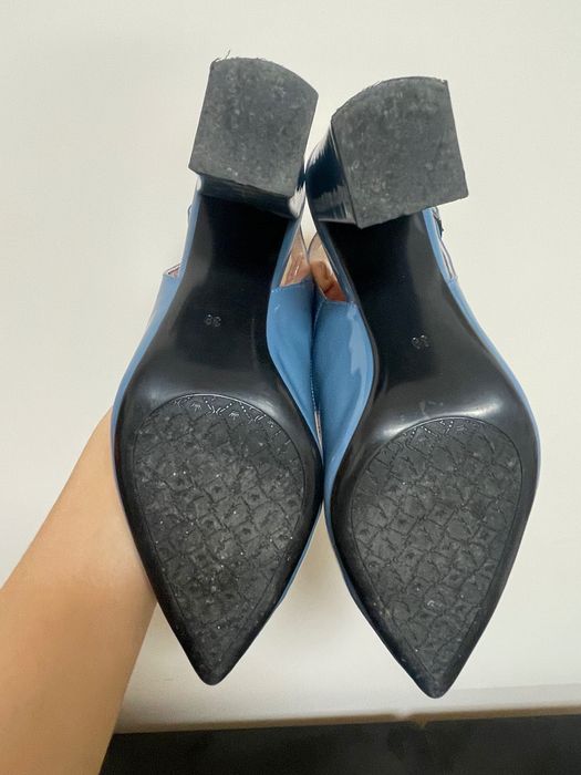 Елегантни обувки с ест. лак