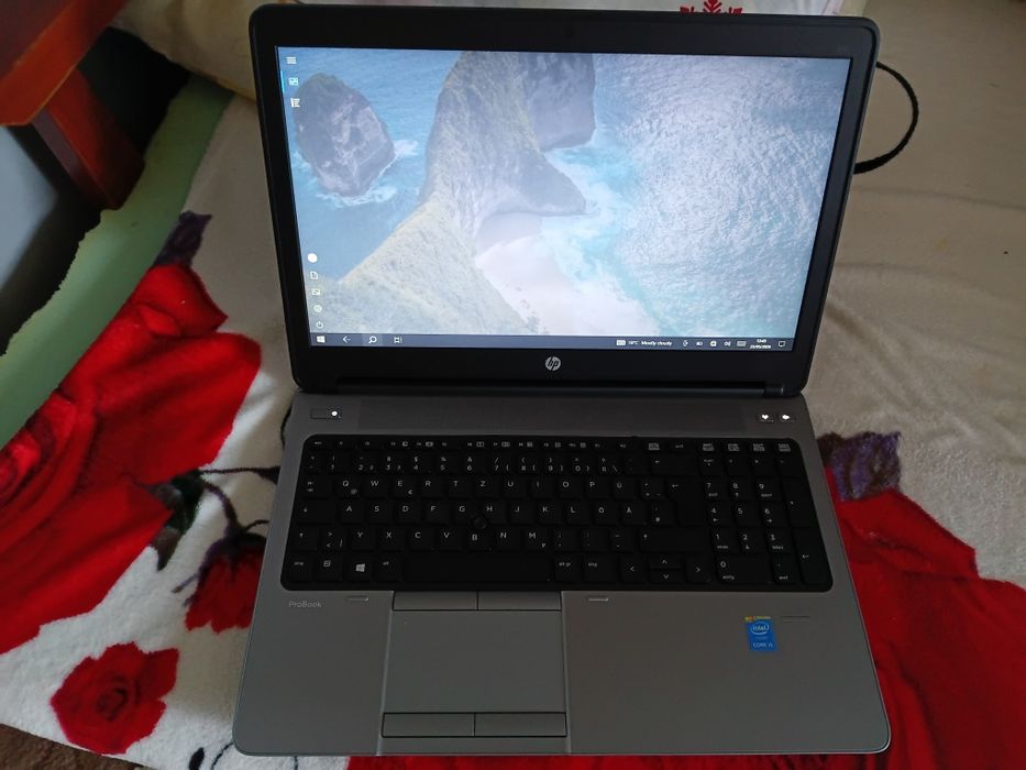 Vand laptop hp ieste ok