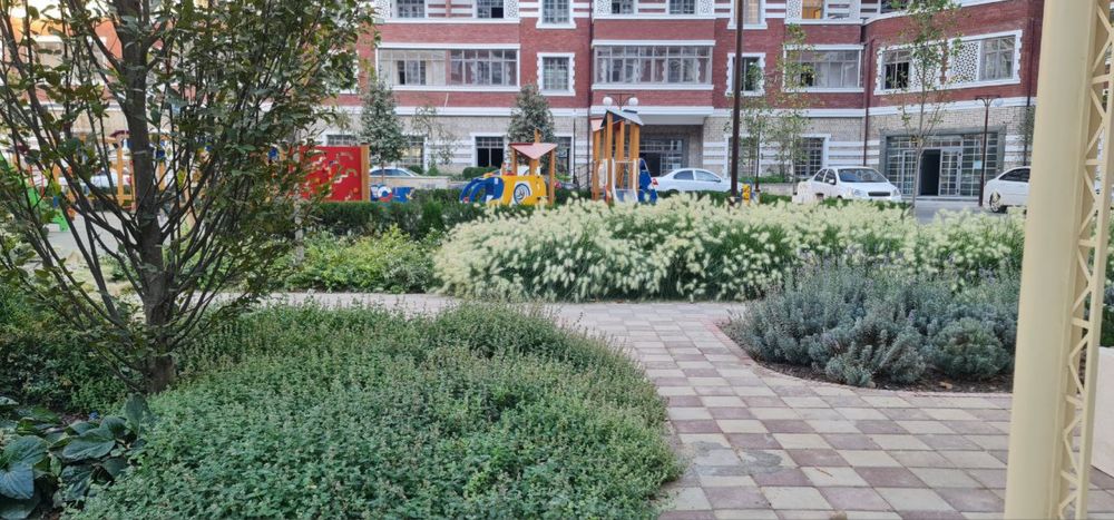 Уход за садами, благоустройство территории