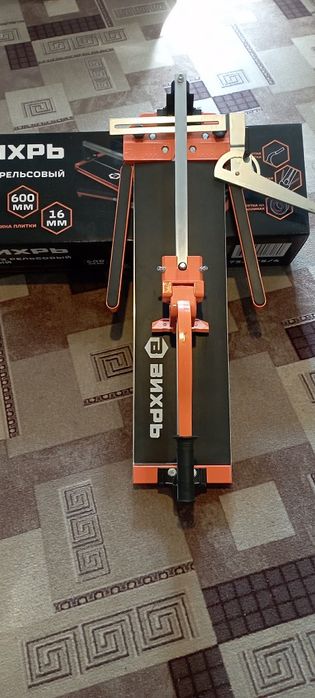 Плиткорез новый Вихрь.