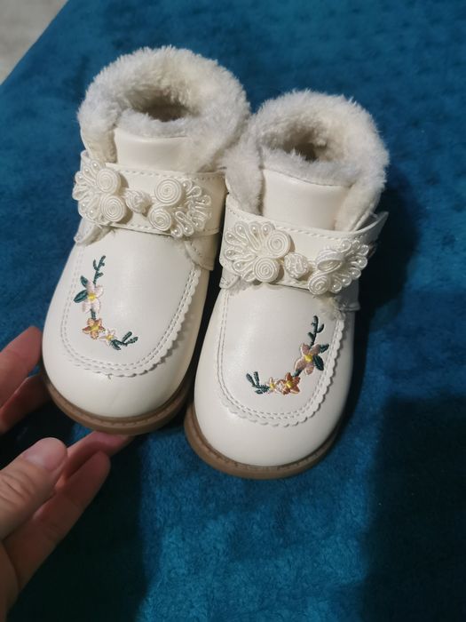 Продам  ботинки димесизоные