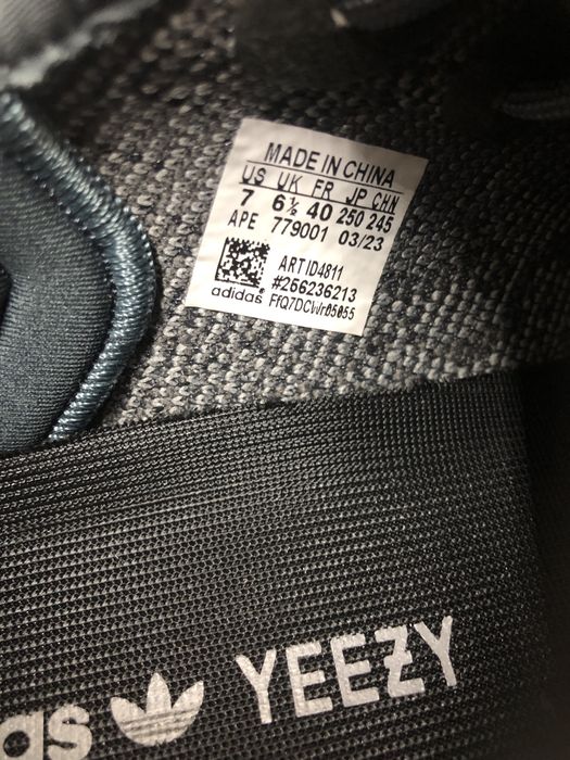 Yeezy 350 V2 Mx Dark Salt Mx Dark Salt Yeezy 350 V2 - 38 - 40 -