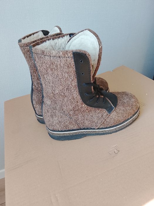 Продам ботинки зимние