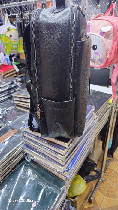 Продаётся кожаный рюкзак отличного качества