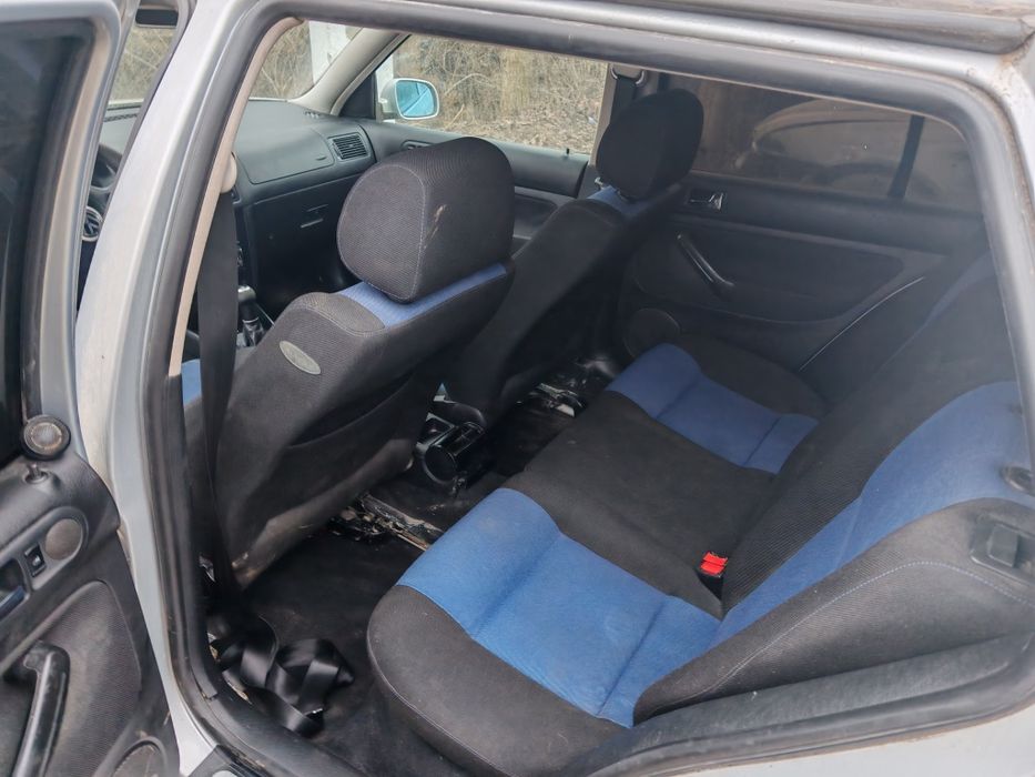 Vând Golf 4 2.0 8 v