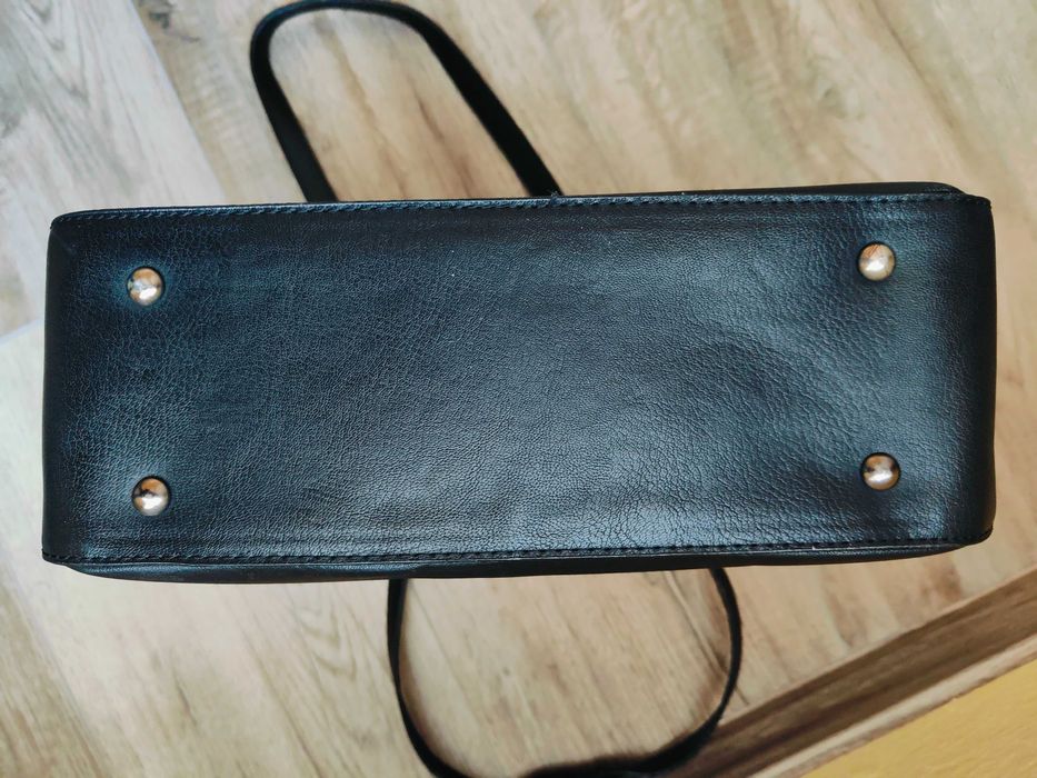 Дамска кожена чанта