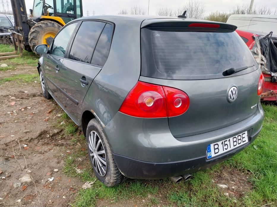 Vw golf 5 usi bara hayon portbagaj motor interior piele usa aripa far motor electromotor alternator 2.0 fsi roti rezerva 5x112 oglinda clima pompa