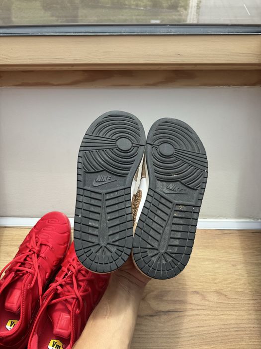 ДВА ЧИФТА оригинални обувки на Nike
