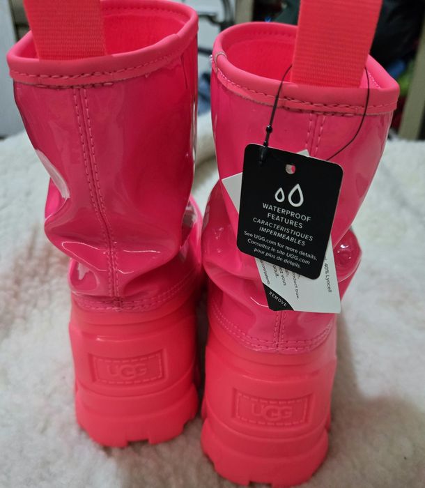 UGG Уникални дамски апрески нови без кутия електриково розово 38 номер