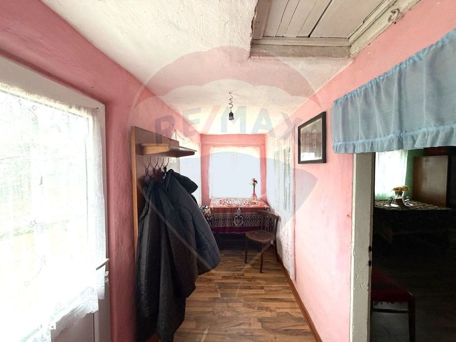 Casă 3 camere de vânzare – Gârleni, sat Lespezi, Str. Frunzei