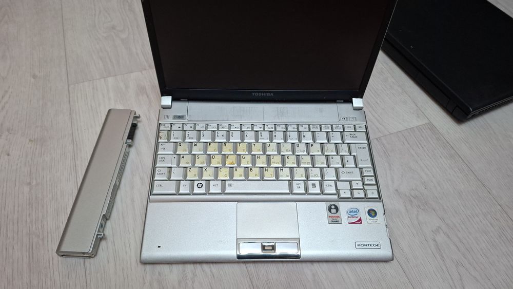 Ультрабук Toshiba