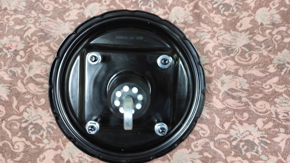 Тормозной вакуум Мазда Трибут Форд Эскейп