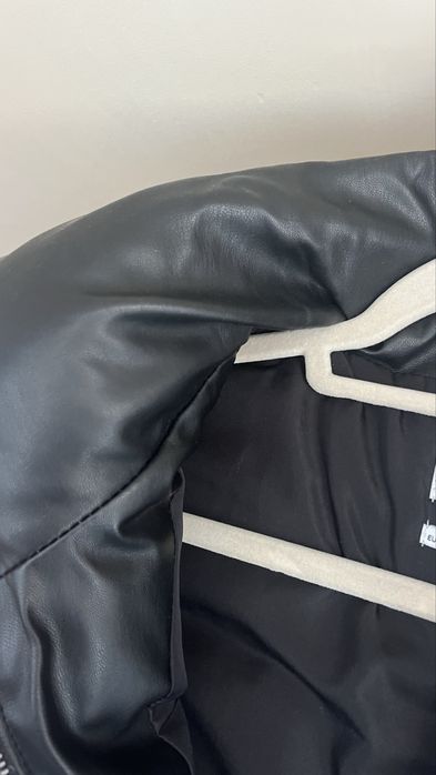 Кожено елече bershka