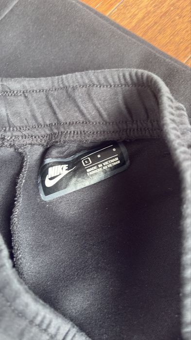 Nike tech fleece черно долнище
