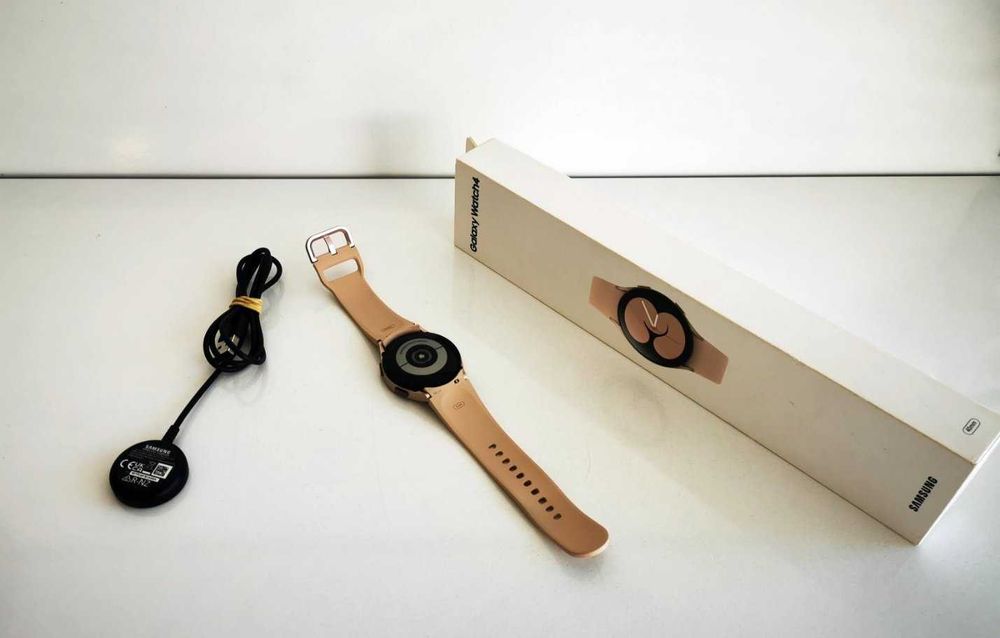 Смарт часовник Samsung Watch 4 (без забележка)
