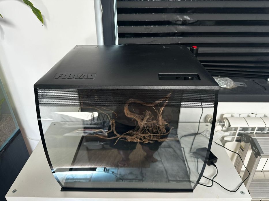 Lampa Chihiros pentru acvariu / plante