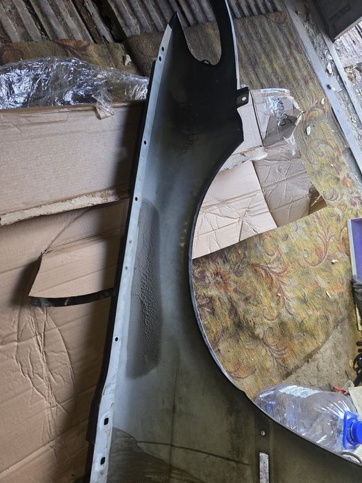 Продам  крыло левое рест е38 БМВ