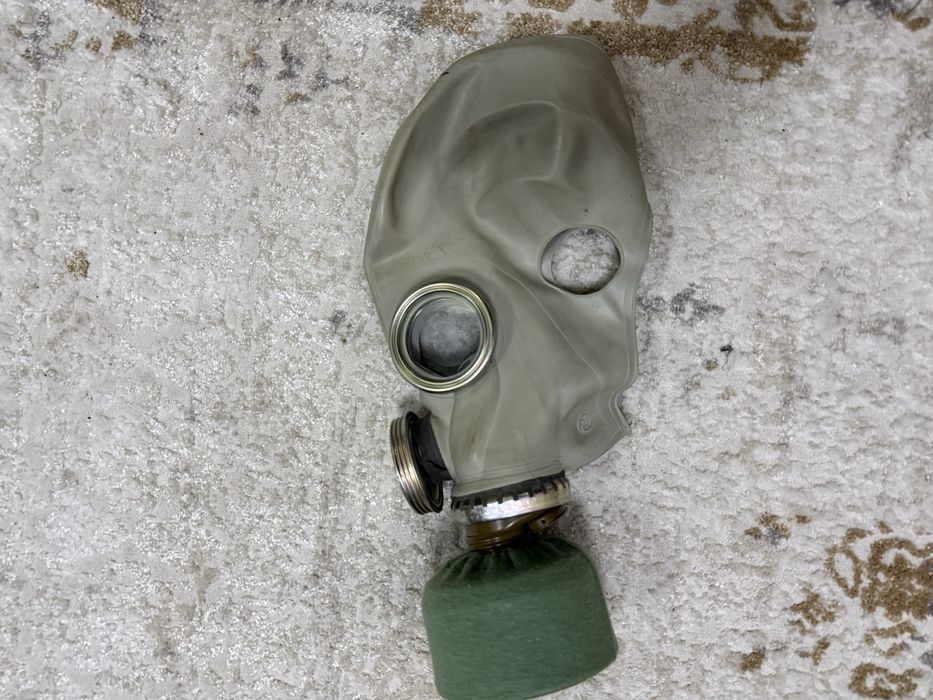 Противогаз размером 2У