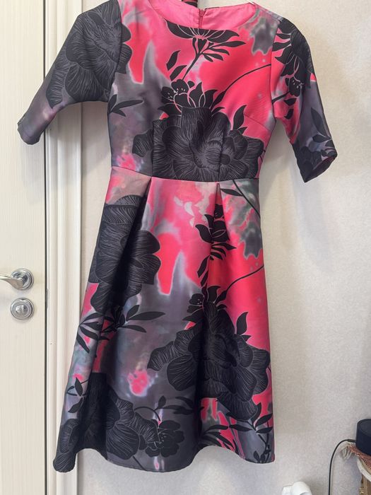 Платья продам…..