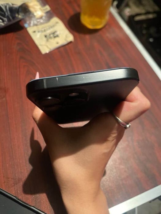 Продам срочно !! Айфон  16 pro max /256