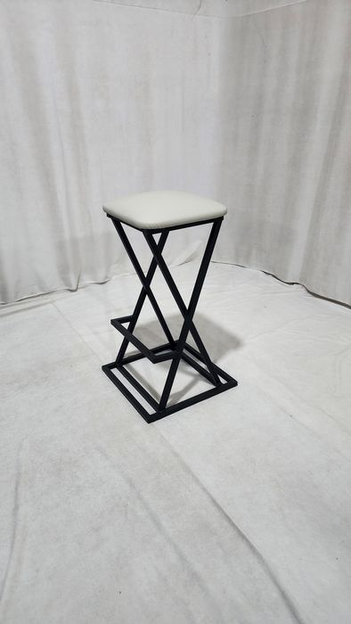 Temirdan stol stullar