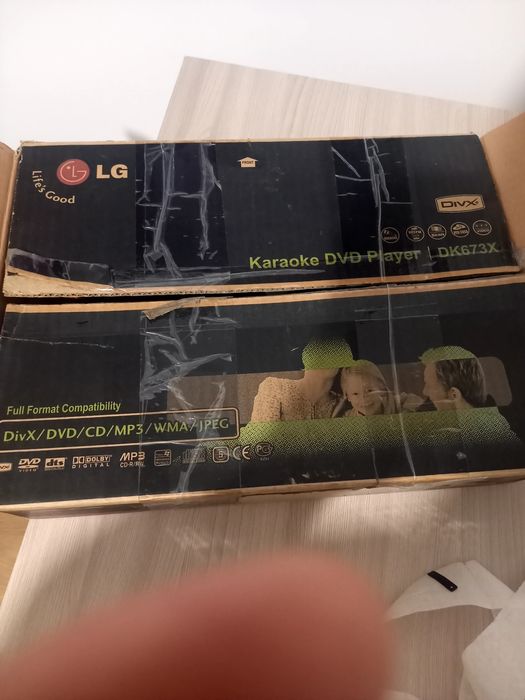 Продается видео DVD плееры 2шт