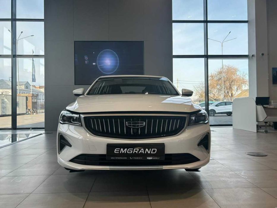 Geely EMGRAND 2025
