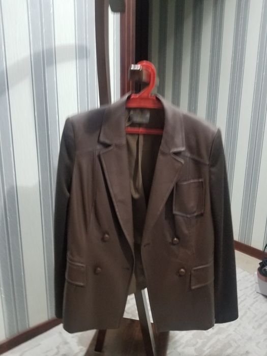 Продается кожаный пиджак