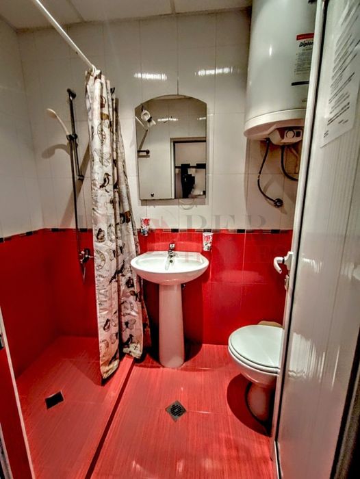 Дава се под наем Двустаен апартамент в Велико Търново, Център - 65 кв.м за 357 € - Снимка #4