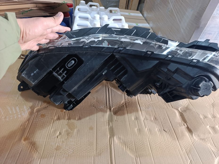 Фара правый стороне Кия карнавал