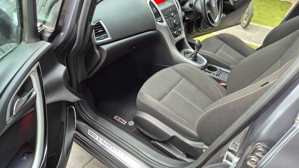 Astra J SRi - 2010 Motor 1.4 Turbo 140cp