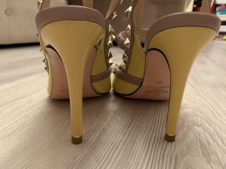 Босоножки Valentino