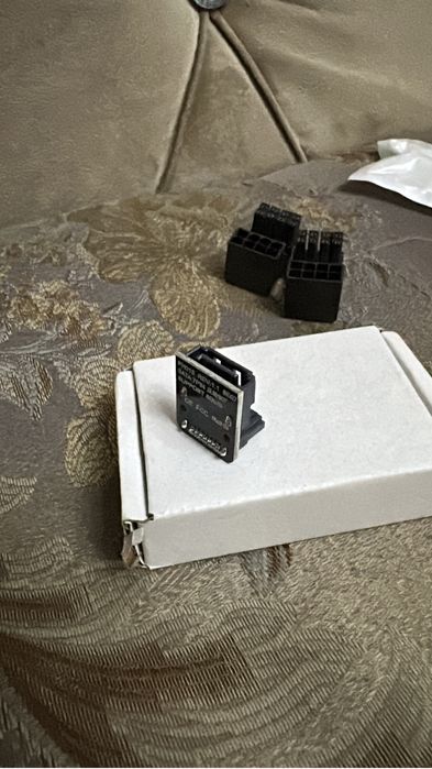 Продам угловые адаптеры.