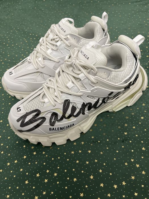 Balenciaga Track Signature