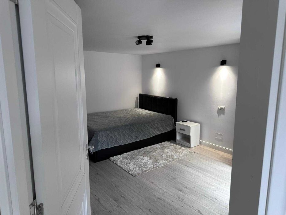 Proprietar, Casă individuală, 144 mp utili, 217 teren, 5 camere, Centru - str Aurel Vlaicu