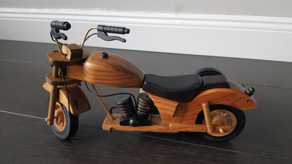 Motocicleta  veche  hand made