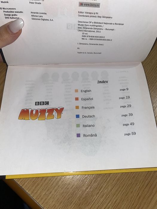 carti multilingvistice pt copii