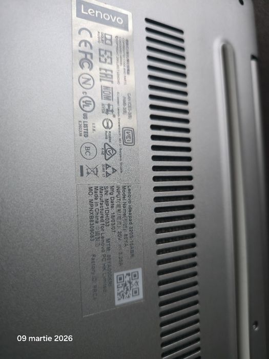 Laptop Lenovo AMD A12 8GB RAM SSD 1 tera GB stare foarte bună