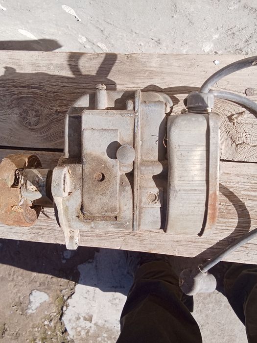 Автозапчасти и аксессуары