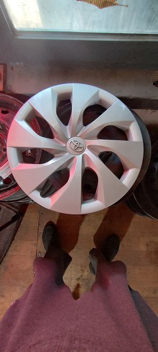 колпак на Тойоту R16