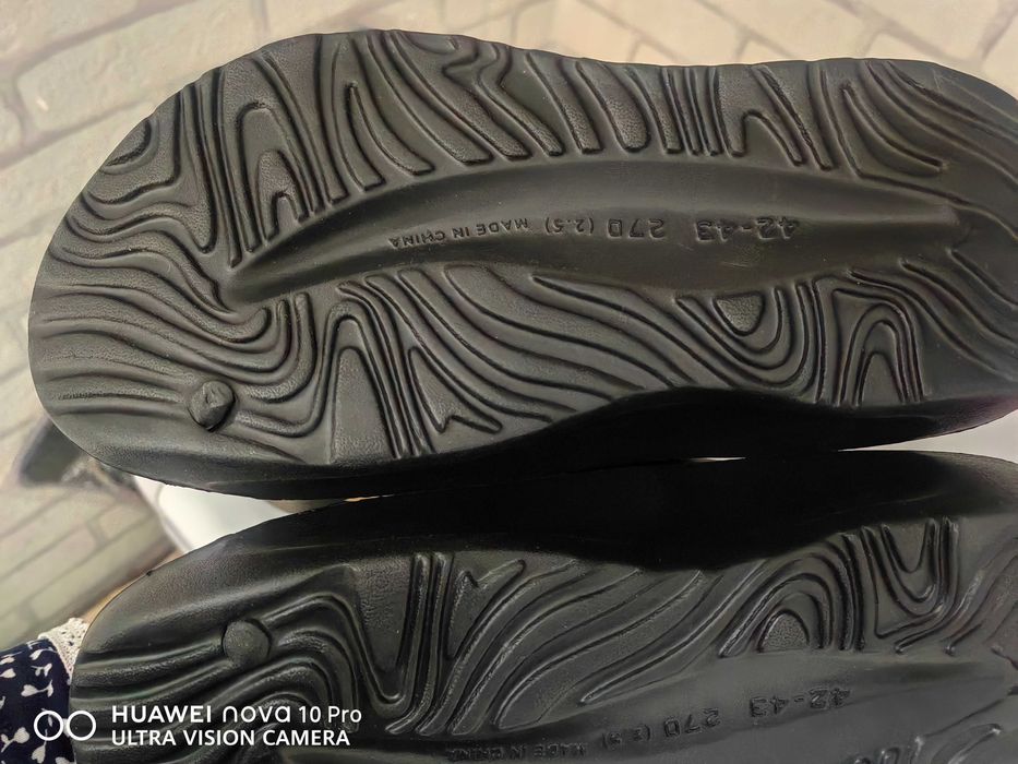 Тапочки черные резиновые