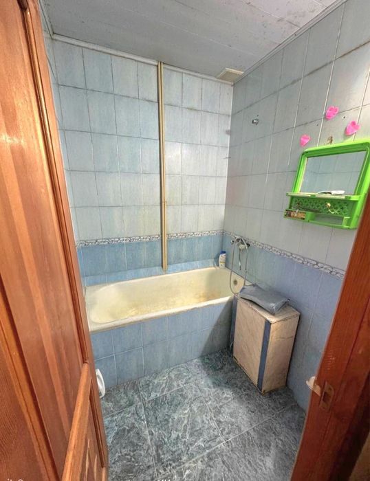 2/1/4 Ялангач Продается квартира балкон 1.5х3